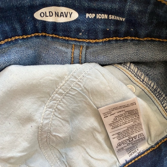 American Eagle Distressed Skinny Jean - Picture 2 of 6